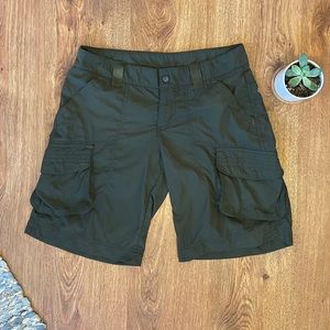 ✨2/$20✨ Columbia women’s hiking shorts